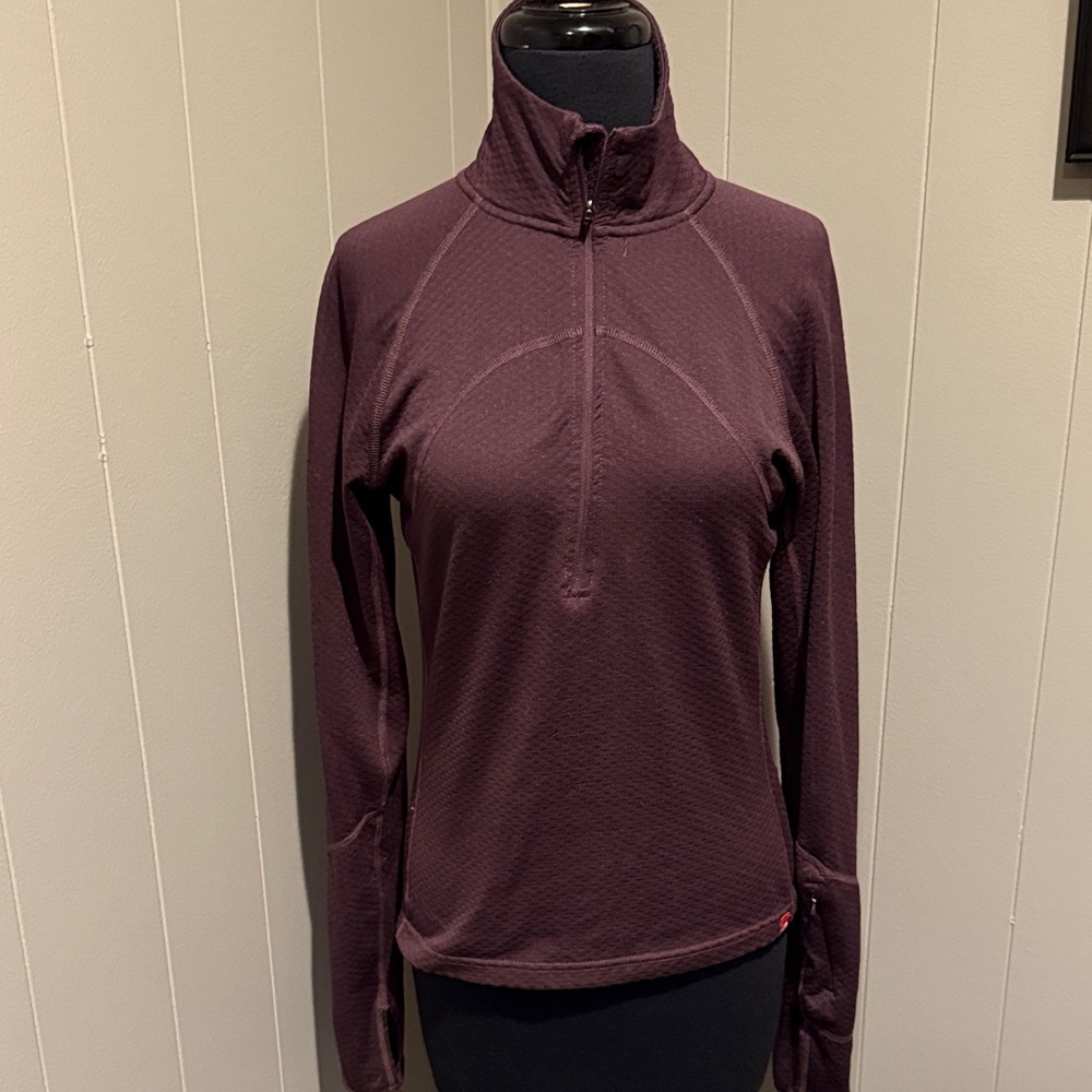 B17 The North Face Women's Small Burgundy Quarter-Zip Sweatshirt